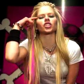 Avril lavigne girl friend.jpg
